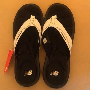 new balance solace flip flops